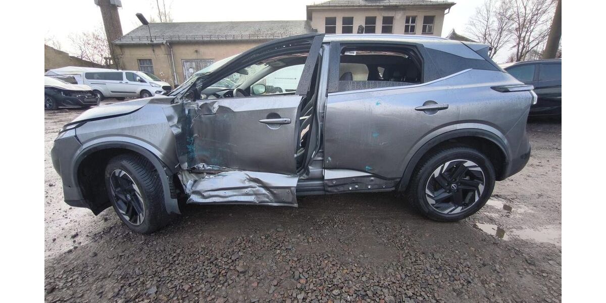 Nissan Qashqai 9.600 km 15.790 &euro; Chemnitz 09116