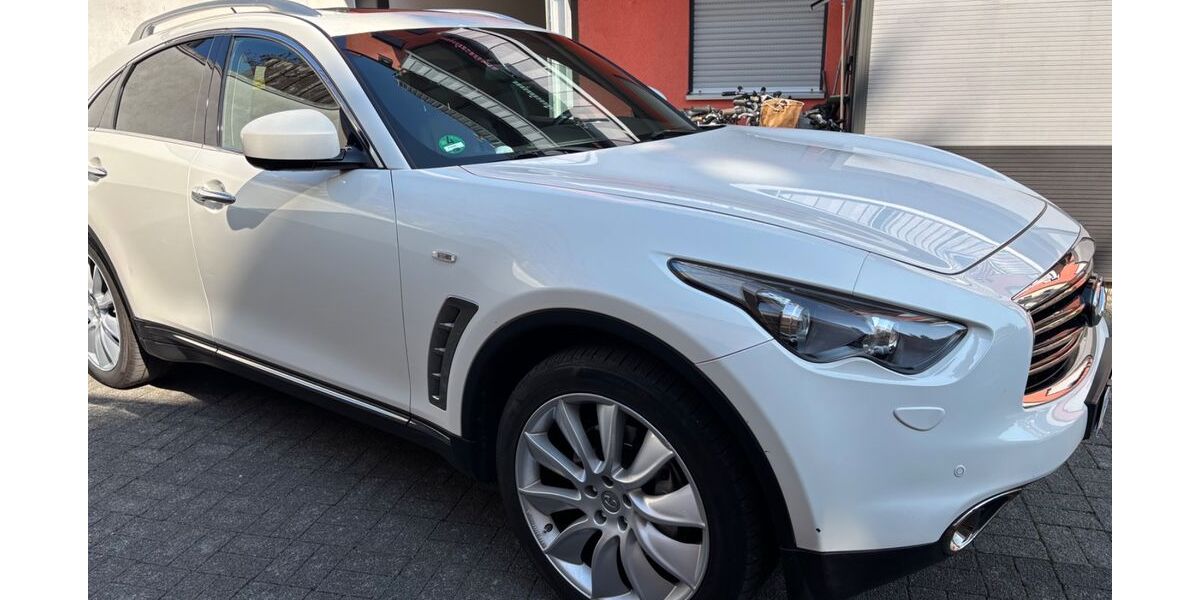 INFINITI FX 180.130 km 9.999 &euro; frankfurt 60528