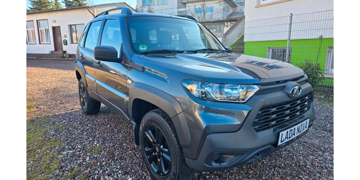 Lada Urban 55.000 km 16.500 &euro; Waltershausen 99880