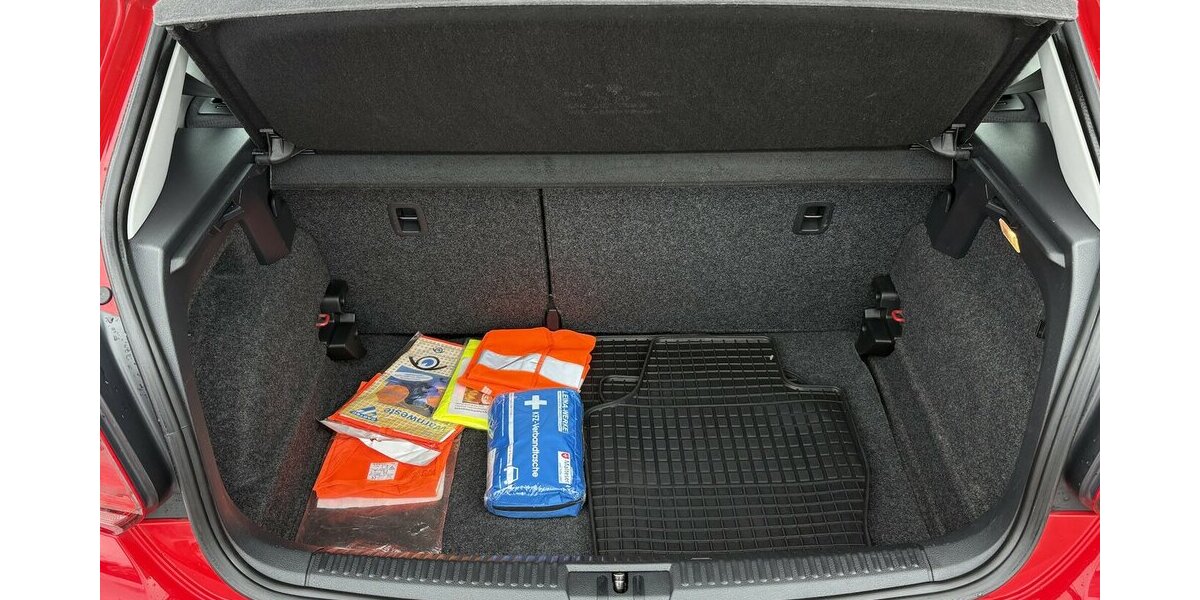 VW Polo 1.2 TSI COMFORTLINE BMT/START-STOPP/TEMPO. 46.812 km 12.900 &euro; Villingen-Schwenningen 78054