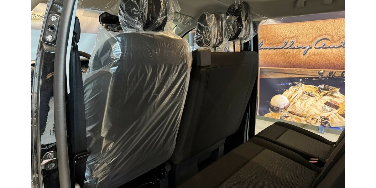 Opel Vivaro XL Extra long 9-Sitzer Klimaautom. AHK 9.900 km 35.999 &euro; Hamburg 22339