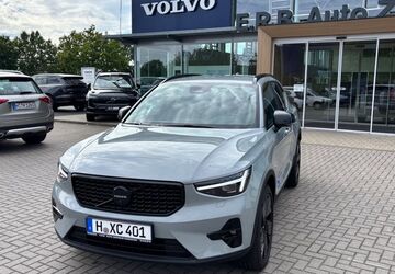 Volvo XC40 4.000 km 40.300 &euro; Hannover 30179
