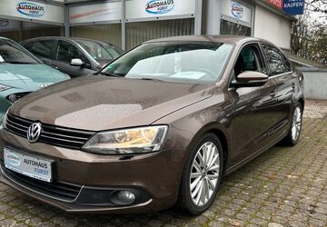 VW Jetta 109.900 km 6.950 &euro; Fürstenfeldbruck (Kreisstadt MÜNCHEN) 82256