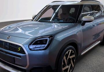 Mini Cooper SE Countryman 4.376 km 45.940 &euro; 