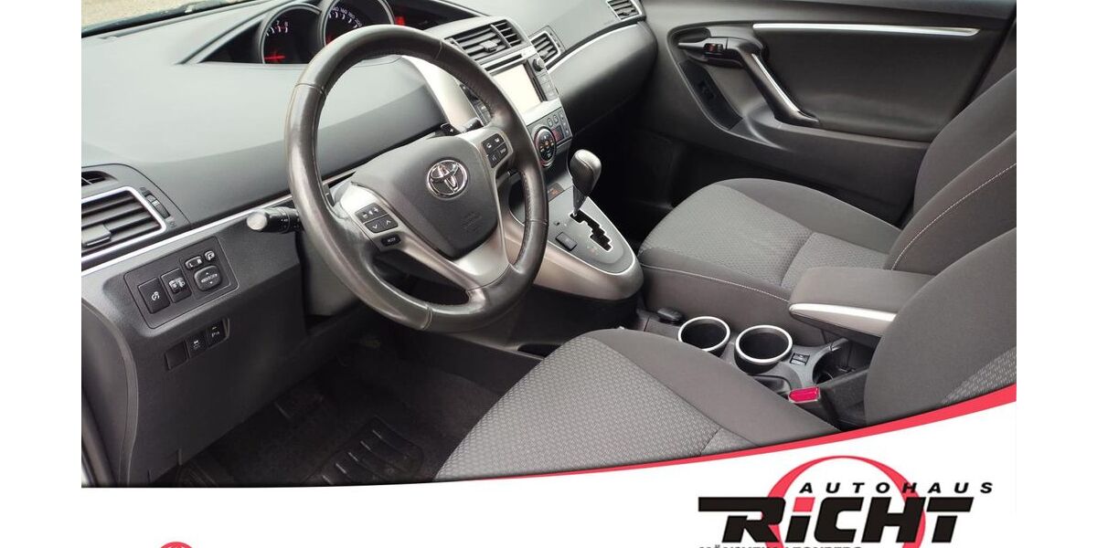 Toyota Verso 99.450 km 13.980 &euro; Leonberg 71229