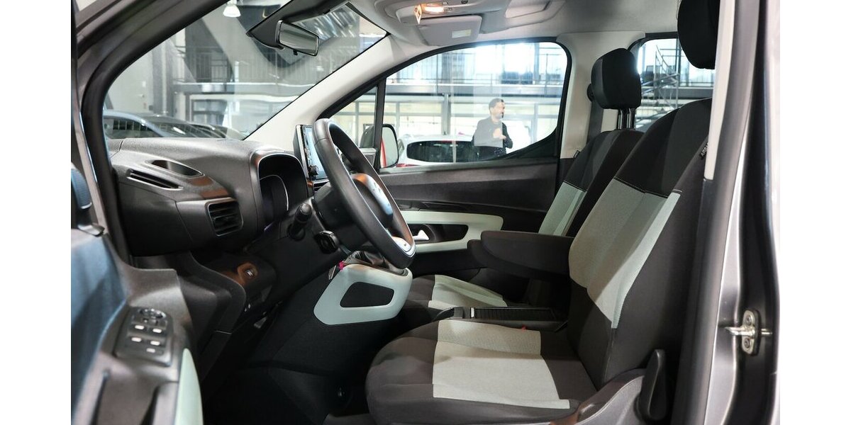 Citroen Berlingo 1.5 BLUE-HDI FEEL XL130 / 7-SITZER / 136.000 km 14.221 &euro; Hamm 59077