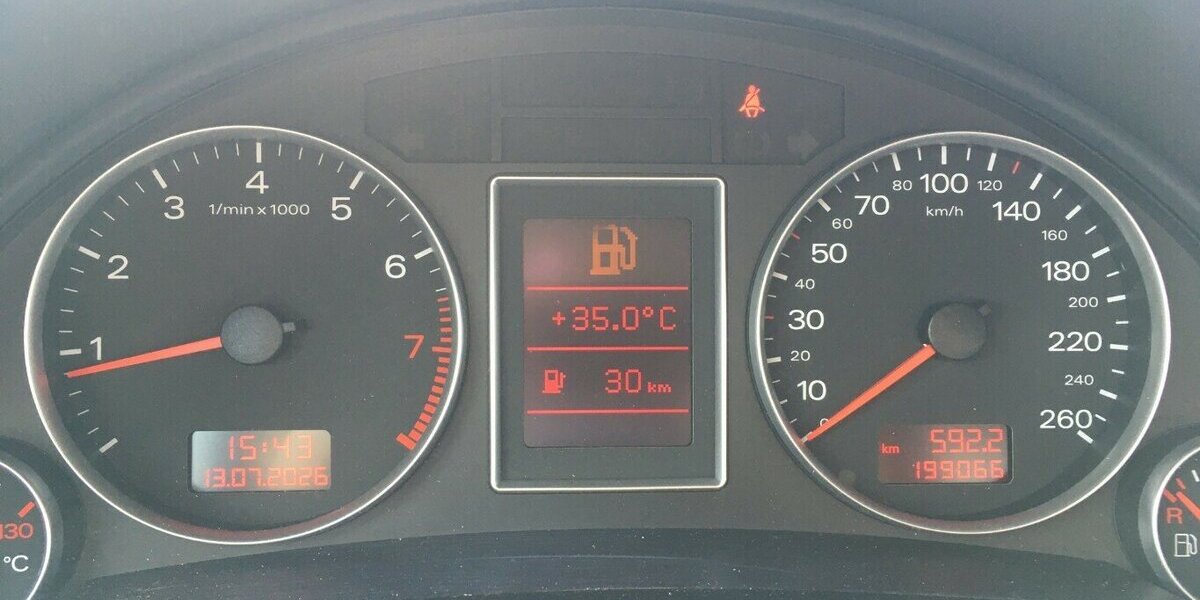 Audi A4 Kombi,Klimaaut.,PDC.,Tüv Neu ! 199.000 km 4.999 &euro; Himmelkron 95502