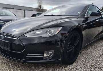 Tesla Model S 179.000 km 19.499 &euro; Fürth 90765