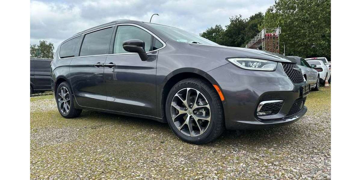 Chrysler Pacifica 82.000 km 37.999 &euro; Hamburg 22309