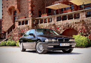 BMW 750 194.580 km 24.950 &euro; Schwalbach 66773