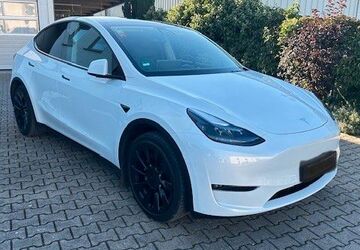 Tesla Model Y 61.000 km 33.950 &euro; Talheim 74388