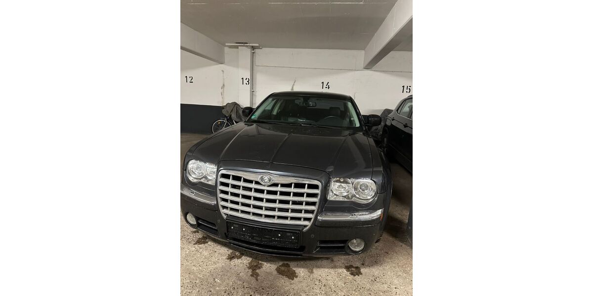 Chrysler 300C 249.340 km 6.700 &euro; Essen 45355