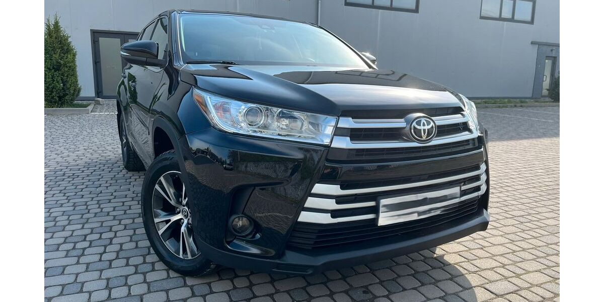 Toyota Highlander 99.000 km 22.700 &euro; Donaueschingen 78166