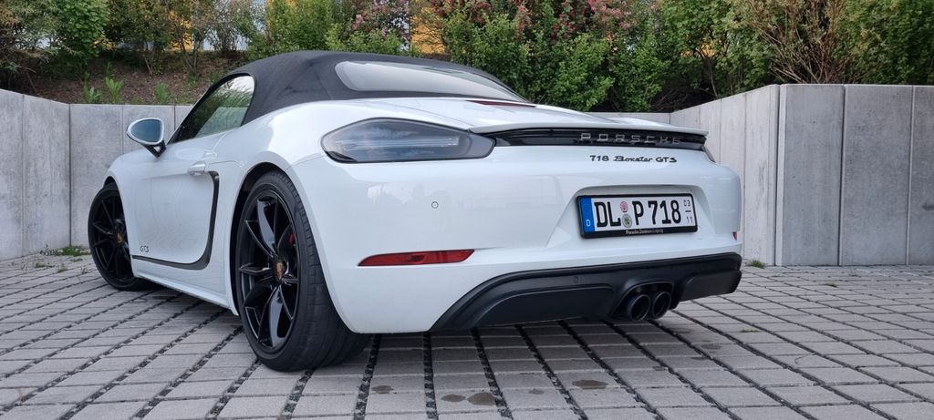 Porsche Boxster 49.000 km 71.800 &euro; Döbeln 04720