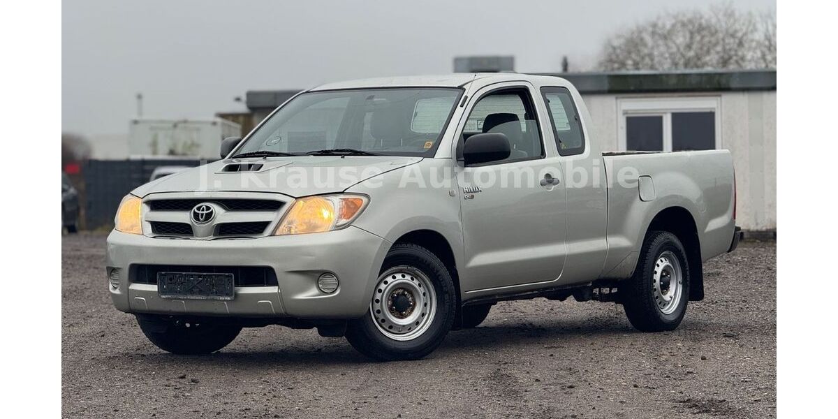 Toyota Hilux 230.372 km 7.750 &euro; Hammah 21714