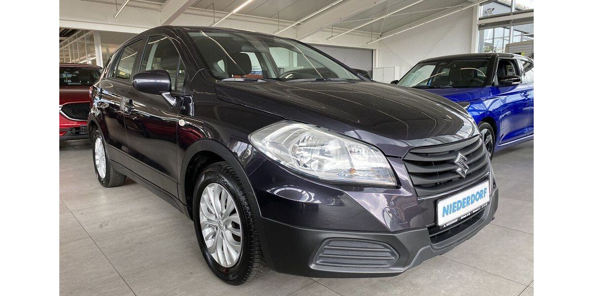 Suzuki SX4 147.352 km 8.800 &euro; Rinteln 31737