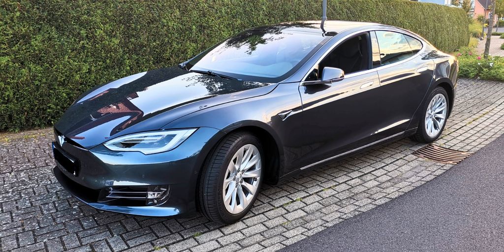 Tesla Model S 65.000 km 27.900 &euro; Fulda 36043