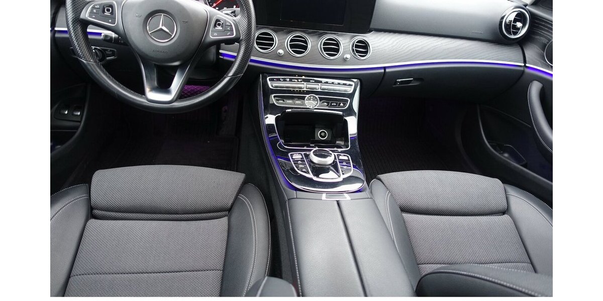 Mercedes-Benz E 220 d 4Matic Avantgarde Leder AHK eGHSD 8x Alu 71.000 km 25.950 &euro; Neumarkt/OPf 92318