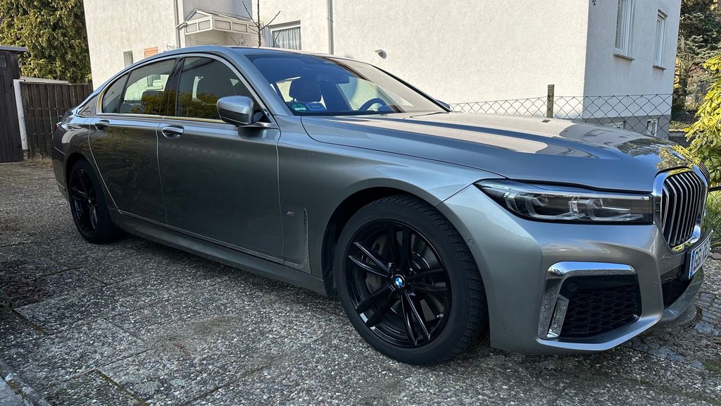 BMW 750 71.226 km 51.900 &euro; Mörfelden-Walldorf 64546