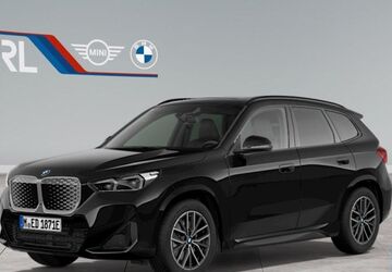 BMW iX1 4.500 km 49.090 &euro; Potsdam 14482