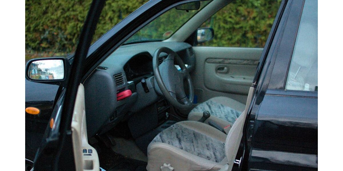 Mazda Demio 178.866 km 1.500 &euro; Bonn 53177