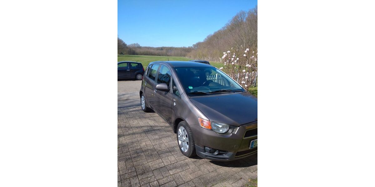 Mitsubishi Colt 100.000 km 4.300 &euro; Wesel 46485