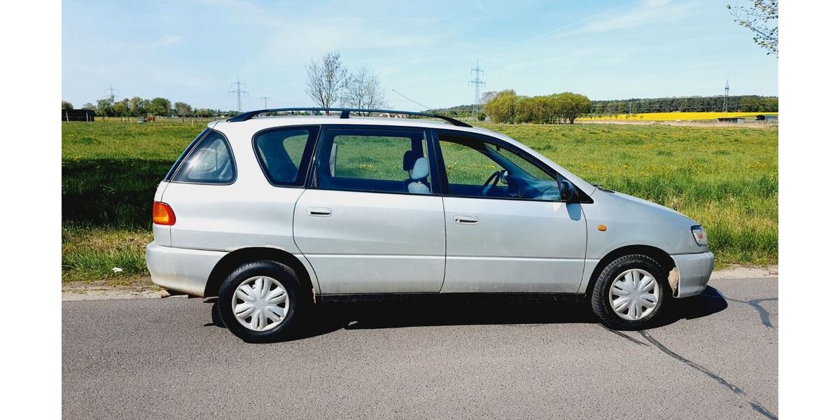 Toyota Picnic 179.887 km 2.950 &euro; Berlin 13629