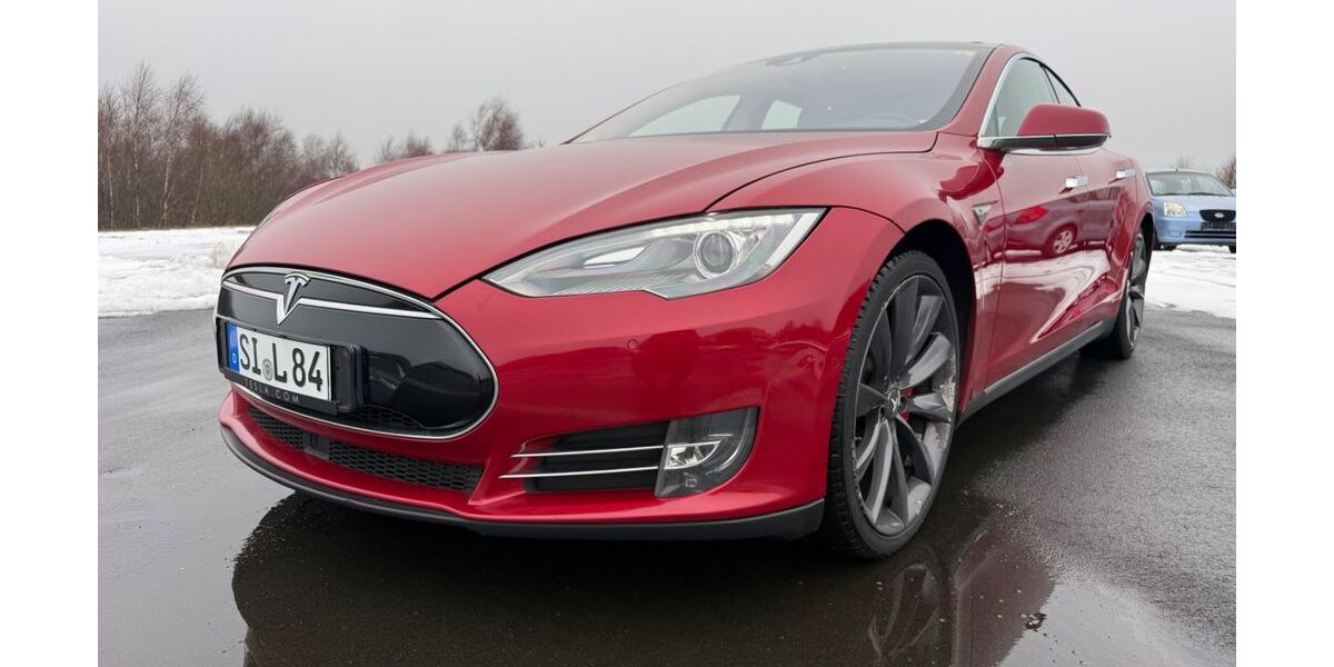 Tesla Model S 489.785 km 15.990 &euro; Burbach 57299