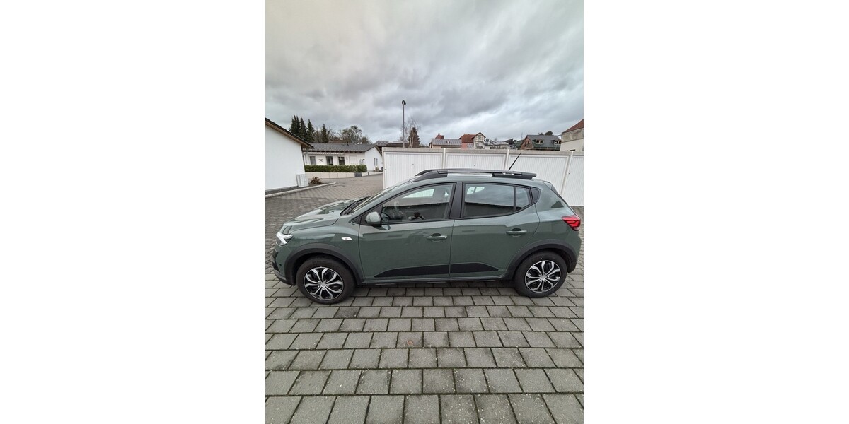 Dacia Sandero 9.800 km 15.500 &euro; Witzenhausen 37213