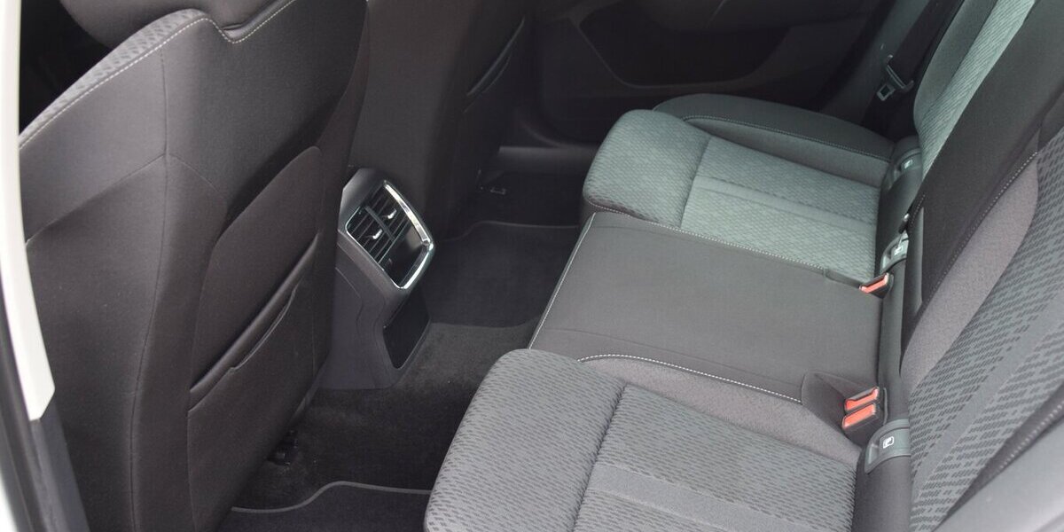 Skoda Octavia Combi 2,0 TDI DSG Style Matrix*AHK*ACC 109.200 km 19.980 &euro; Rastede 26160