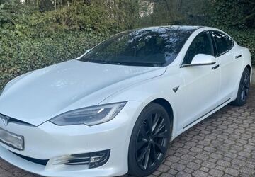 Tesla Model S 118.000 km 26.900 &euro; Biebergemünd 63599