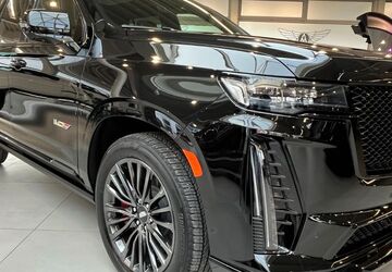 Cadillac Escalade 10.000 km 165.000 &euro; München 81825