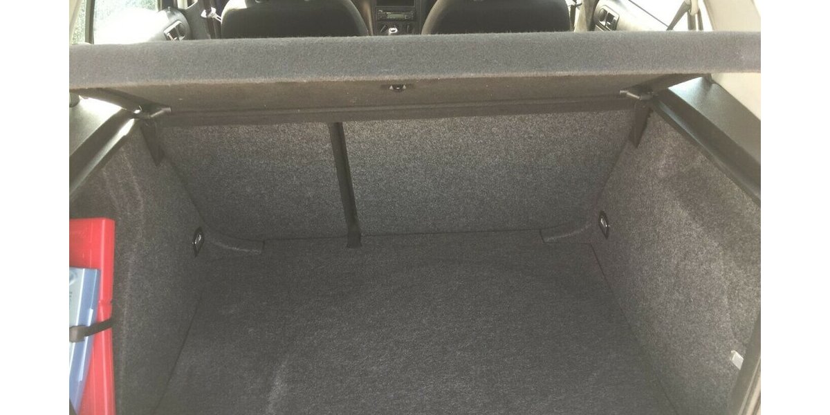 VW Golf 4 Türig,Tüv 01/28! 220.000 km 1.500 &euro; Himmelkron 95502