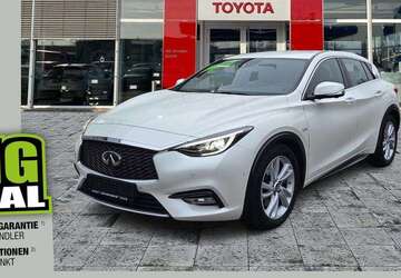INFINITI Q30 107.627 km 14.220 &euro; Dresden 01139