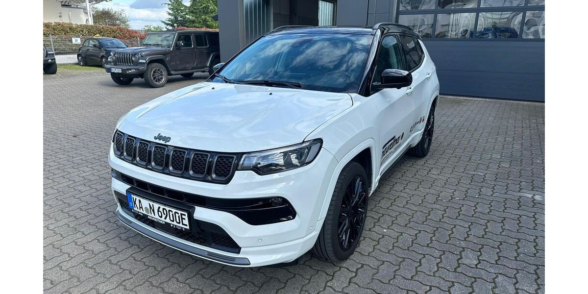 Jeep Compass 27.500 km 28.490 &euro; Karlsruhe 76185