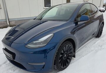 Tesla Model Y 50.000 km 42.500 &euro; Braunschweig 38112