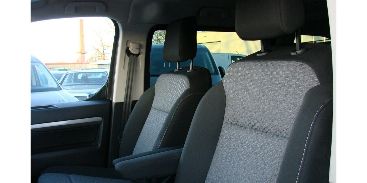 Citroen Spacetourer 180 Plus M, AHK LED Kamera180º 8 Sitze 5.882 km 37.980 &euro; Falkensee 14612