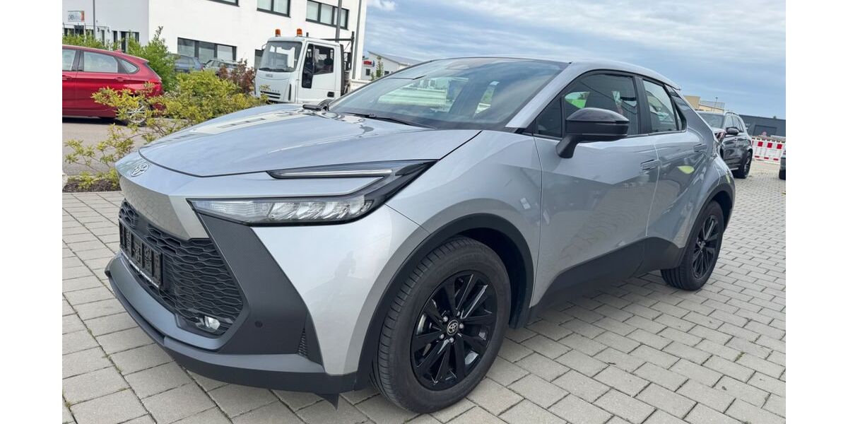 Toyota C-HR 5.828 km 26.990 &euro; Eitensheim 85117