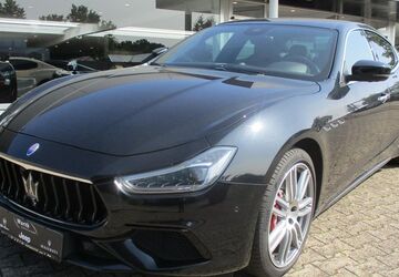 Maserati Ghibli 67.500 km 42.950 &euro; Schwerte 58239