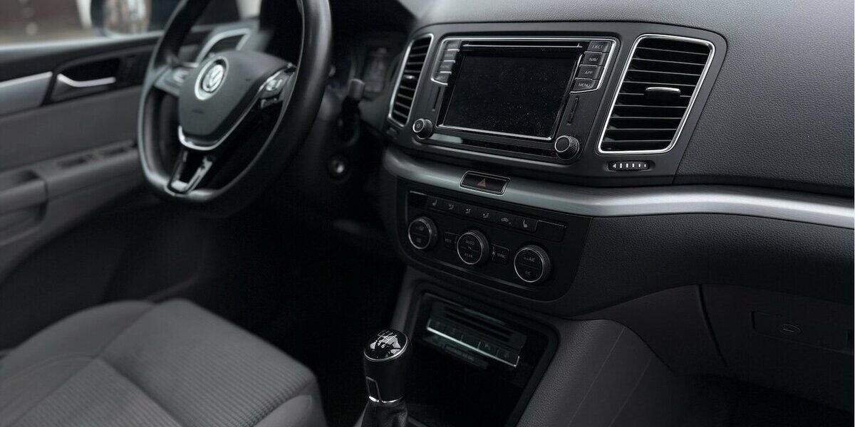 VW Sharan 2.0 TDI Comfortline BMT Navi 212.000 km 13.490 &euro; Neckarsulm 74172