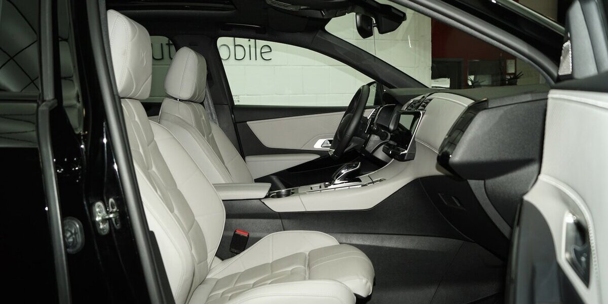 DS Automobiles DS7 Crossback 130 Blue Hdi EAT Opera DS IRIS 39.100 km 31.330 &euro; Lich 35423