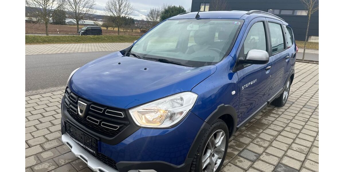 Dacia Lodgy 72.077 km 14.390 &euro; Schönaich 71101