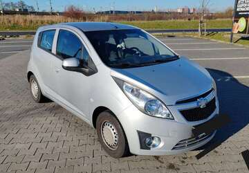 Chevrolet Spark 72.000 km 2.490 &euro; Radebeul 01445