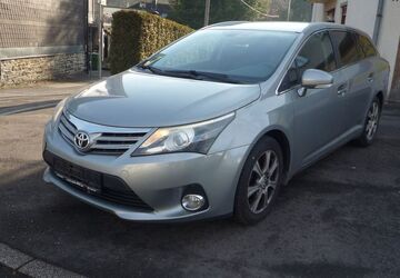 Toyota Avensis 297.000 km 4.999 &euro; Gummersbach /Rebberlroth 51645