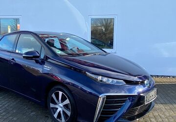 Toyota Mirai 96.000 km 7.950 &euro; Goslar 38644