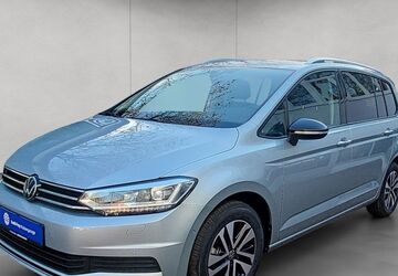 VW Touran 1.500 km 49.890 &euro; Husum 25813