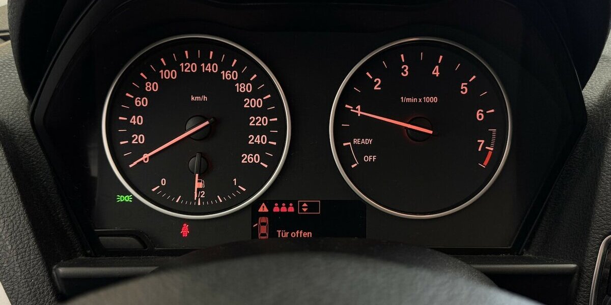 BMW 116i Navigation Sitzheizung BT PDC 111.610 km 8.220 &euro; Lich 35423