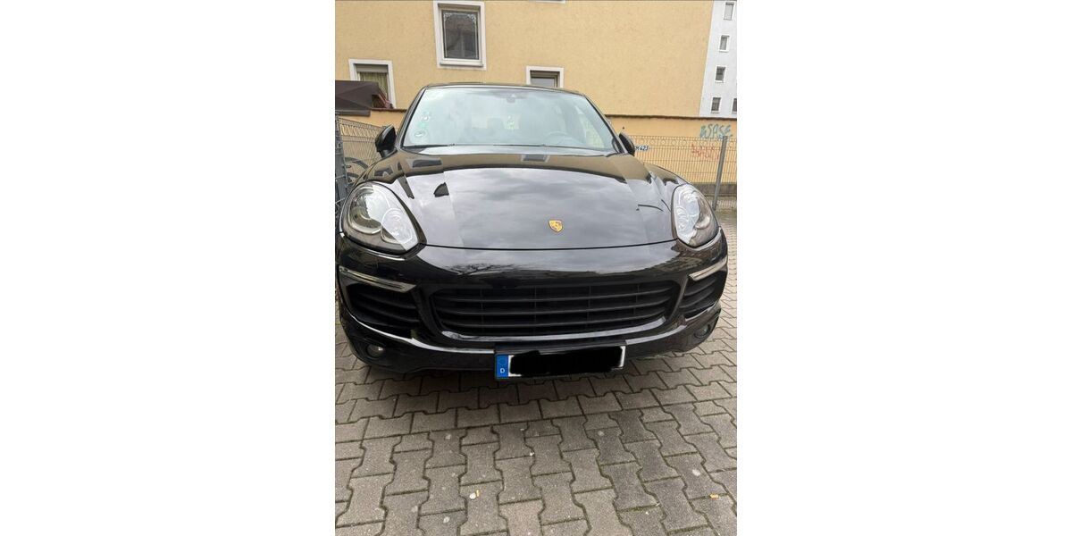 Porsche Cayenne 196.000 km 28.500 &euro; Nürnberg 90443