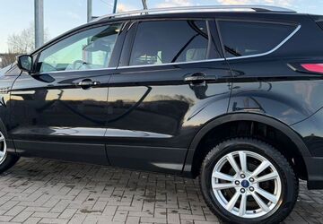 Ford Kuga 95.000 km 8.800 &euro; Bad Driburg 33014