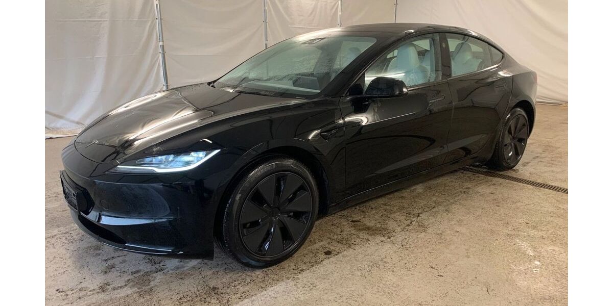 Tesla Model 3 55.000 km 33.950 &euro; Steinbach-Hallenberg OT Herges-Hallenberg 98587